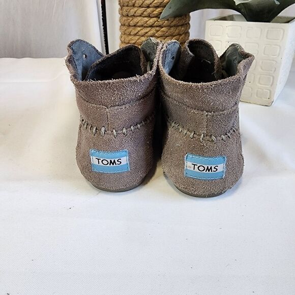 Tom's Size 6.5 Tribal Boots Grey Suede Comfort Women's Lace Up - Picture 4 of 9